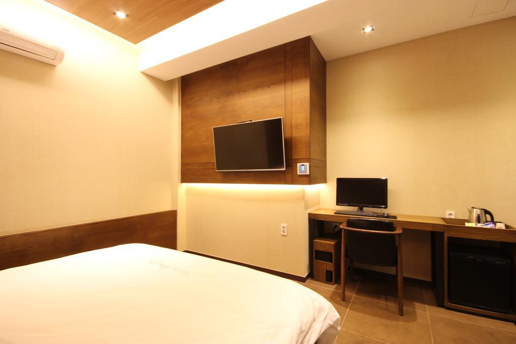 Hotel 38.5 Jinhae Changwon Εξωτερικό φωτογραφία